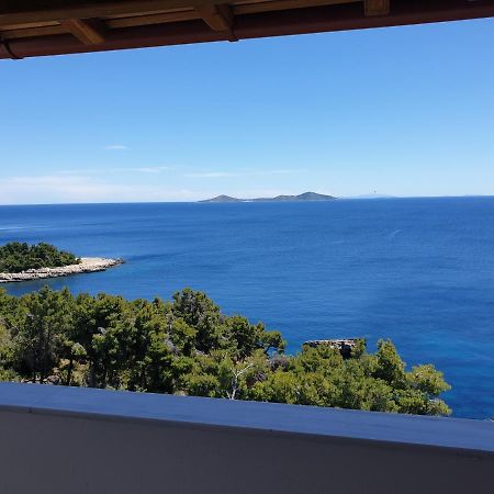 Pantheon Attic Apartment Alonnisos Town Bagian luar foto