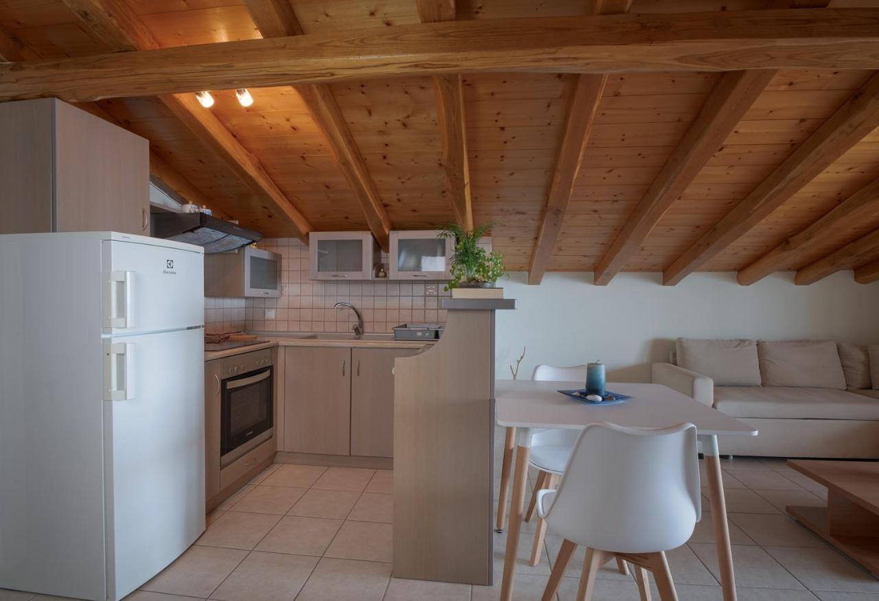 Pantheon Attic Apartment Alonnisos Town Bagian luar foto